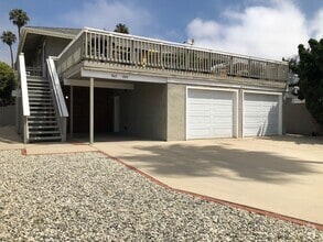 Building Photo - 947-949 Sand Ct