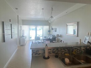 Building Photo - 6580 Indian Creek Dr