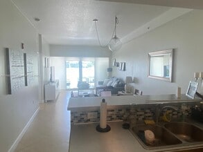 Building Photo - 6580 Indian Creek Dr