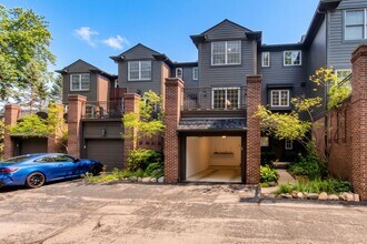Building Photo - 805 N Sherman Dr