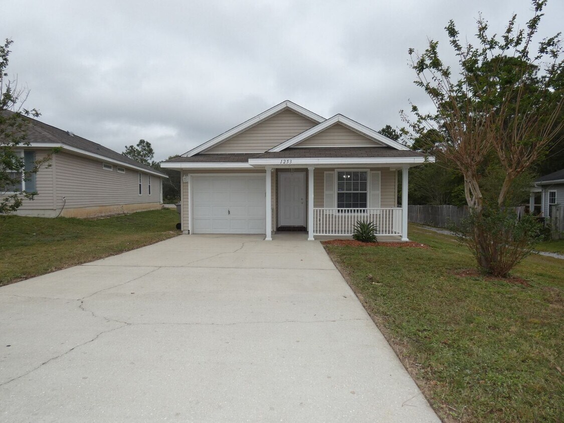 Great Home! House Rental in Pensacola, FL