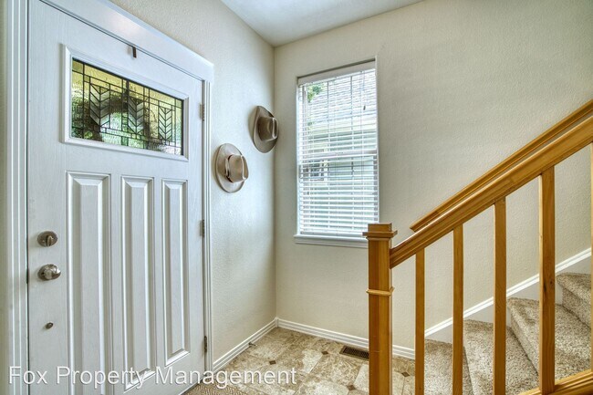 Building Photo - 3 br, 3 bath House - 634 Homestead Street