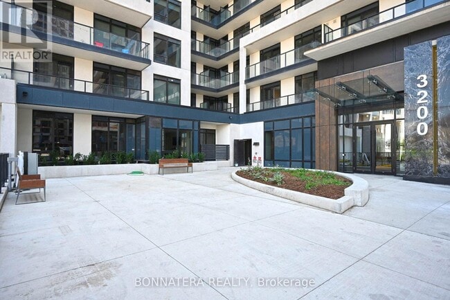 Building Photo - 3200 William Coltson Ave