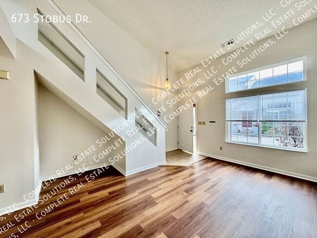 Building Photo - 673 Stobus Dr