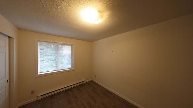 Foto del edificio - 2 Bed 1 Bath - Excellent Condition - NAS W...