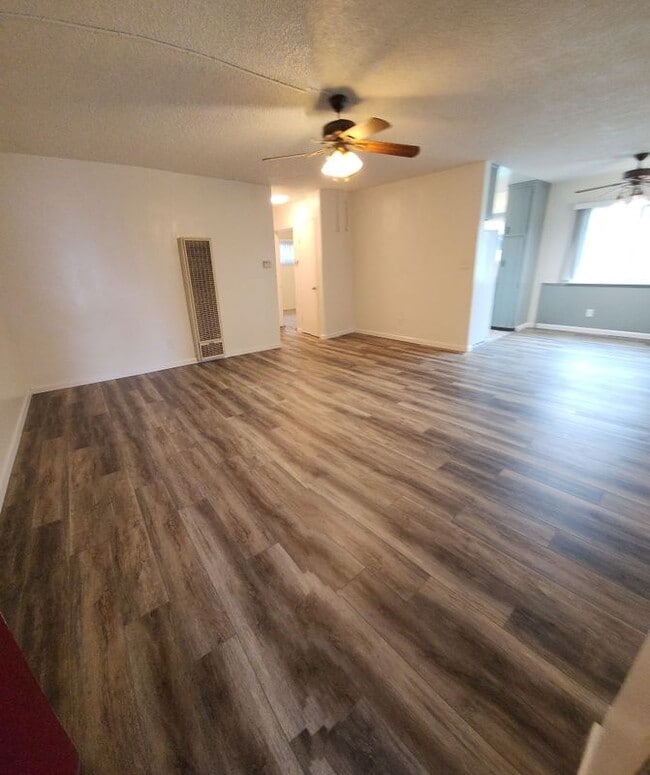 Building Photo - 4452 Rosebud Ln