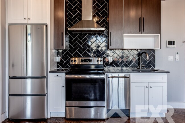 Building Photo - 35 Claver Pl
