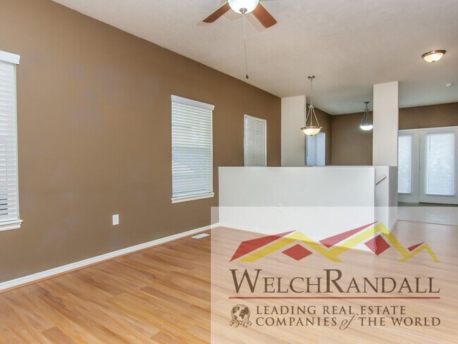 Foto del edificio - Comfort Meets Style: 2 Bed, 1.5 Bath Herri...