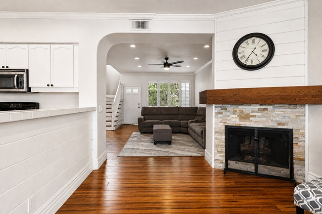 Photo - 512 N Pageant Dr Townhome