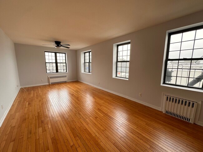 Foto del edificio - 890 W Beech St