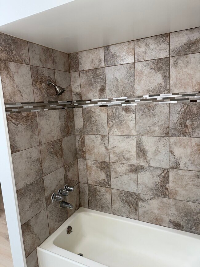 Foto del edificio - 1140 E Ocean Blvd