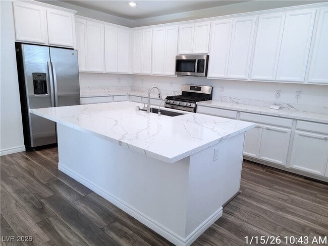 Foto del edificio - 2924 Gaffer Film St