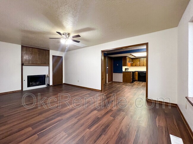Foto del edificio - 6801 Chisholm Ct