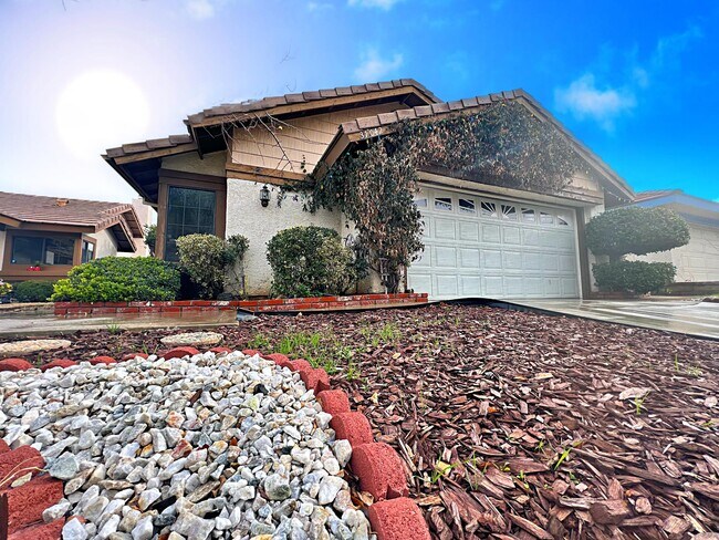 Building Photo - 37042 Vista Leon