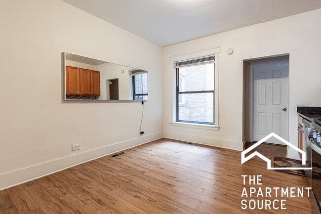Building Photo - 908 W Belle Plaine Ave