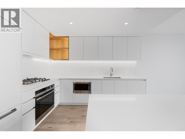 Building Photo - 720 Farrow St