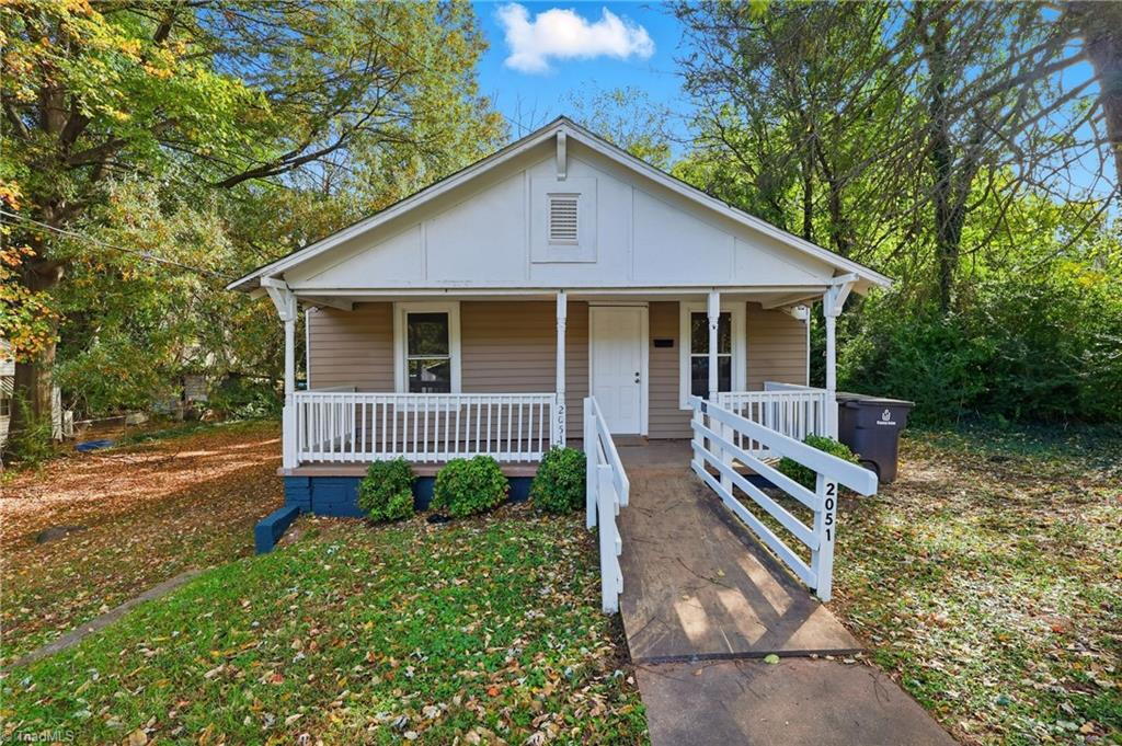 Photo - "Charming Pet-Friendly 3-Bedroom Haven at 2051 Bloomfield Drive, Winston Salem - Cozy Living Awaits!