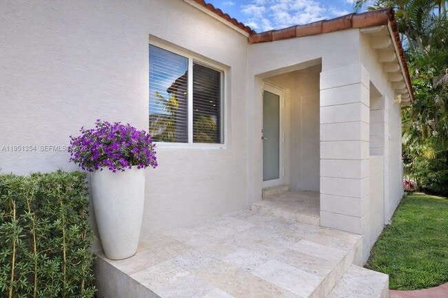 Foto del edificio - 3780 SW 1st St