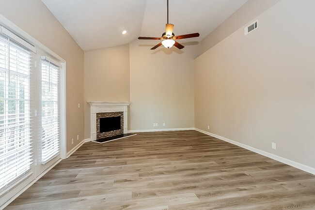 Building Photo - 1806 Rory Cove