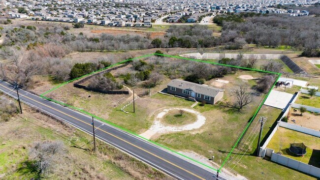 Foto del edificio - 10801 Bradshaw Rd