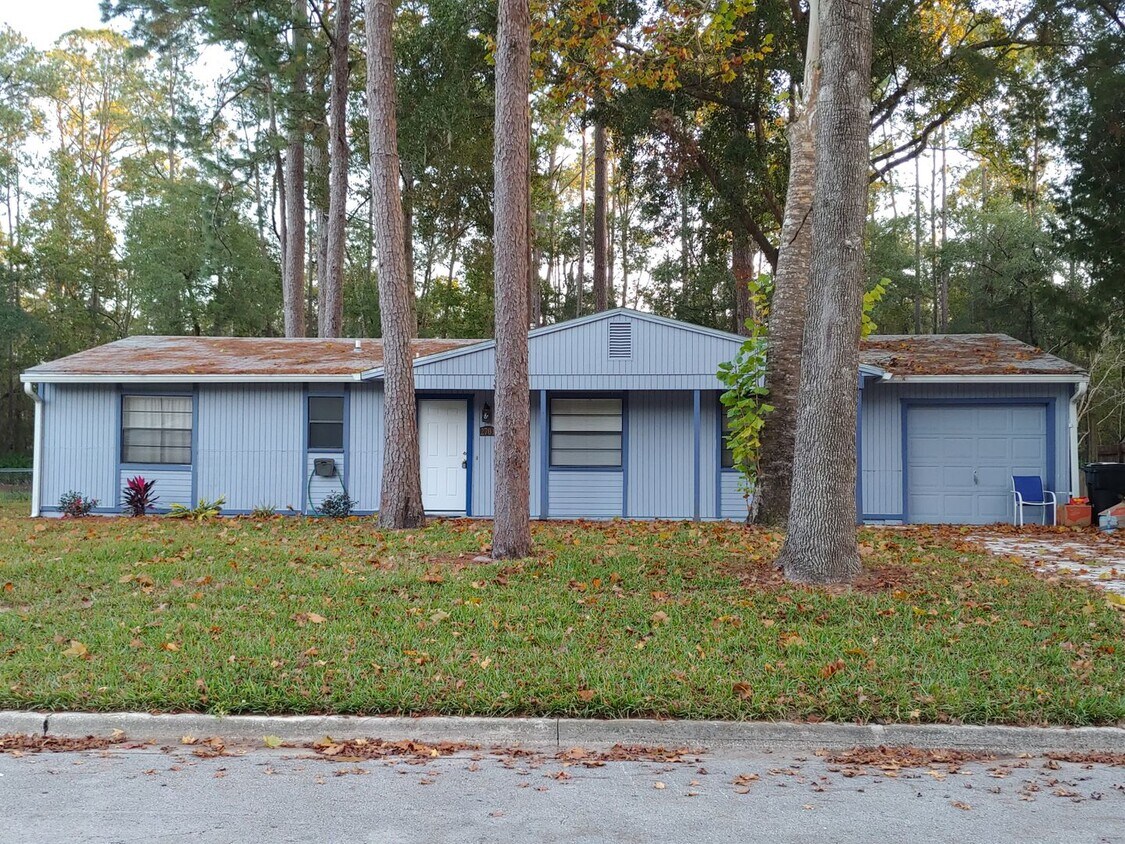 3/2 located in Springtree House Rental in Gainesville, FL