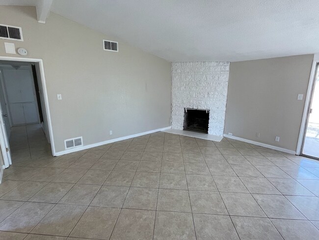 Building Photo - 6778 El Cajon Dr