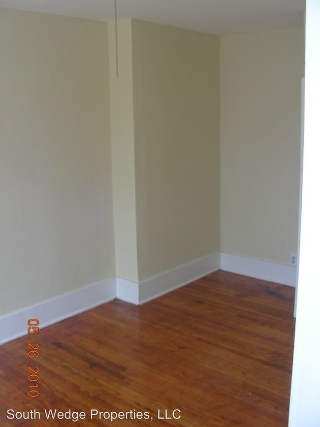 Foto del edificio - 1350-1350 Culver Rd