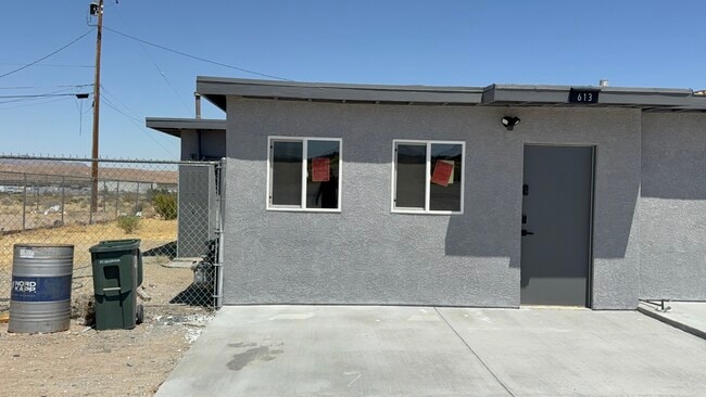 613 Colonial Dr