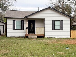 Building Photo - 108 Begonia Ln