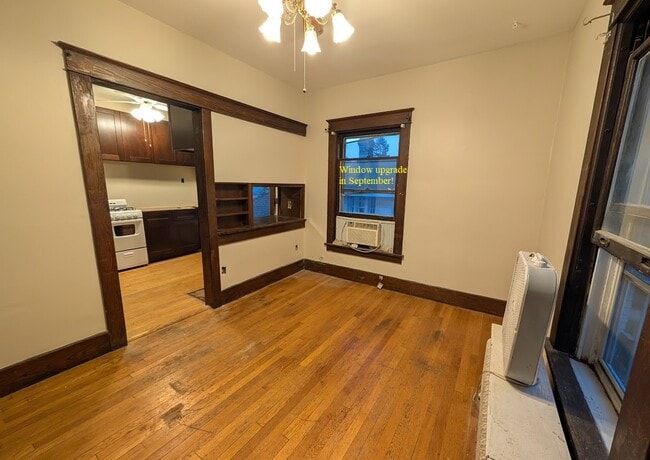 Building Photo - 1335 W Minnehaha Ave