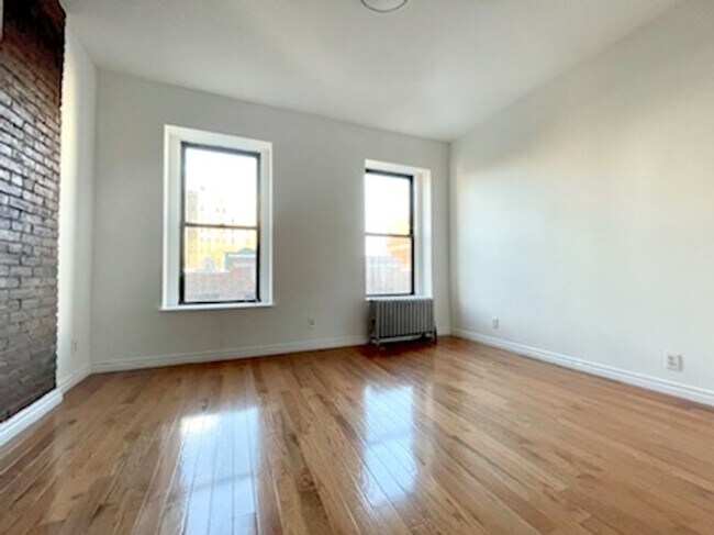 Building Photo - EAST 11 STREET
