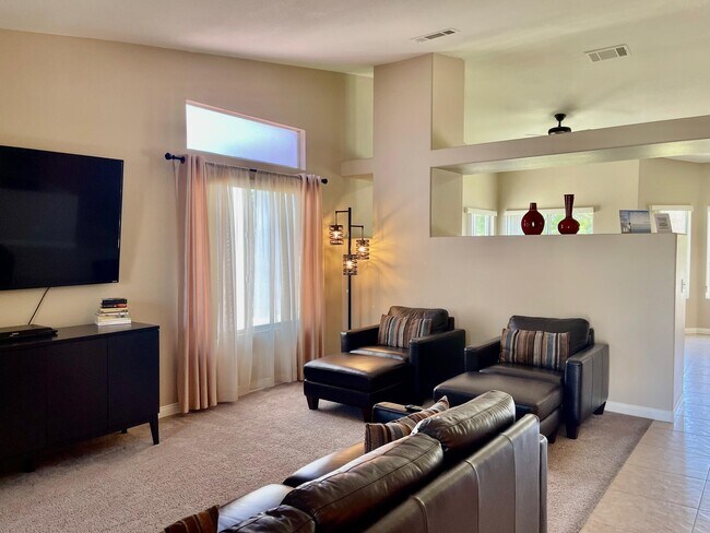 Foto del edificio - 79767 Randolph Ct