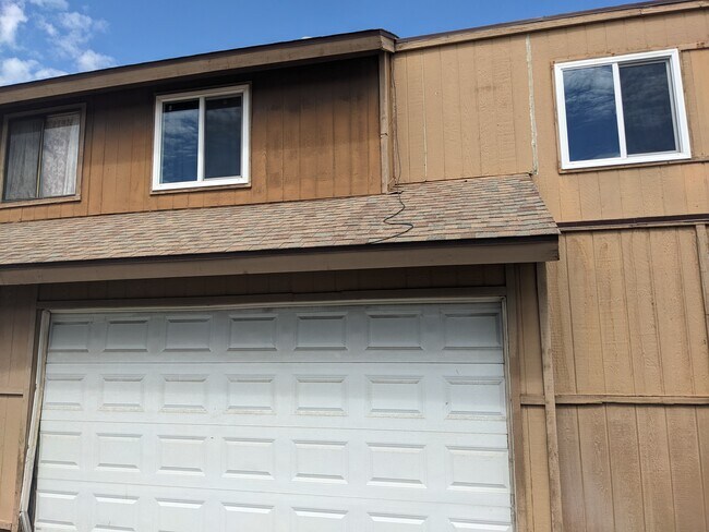 Building Photo - 12828 Ramona Blvd