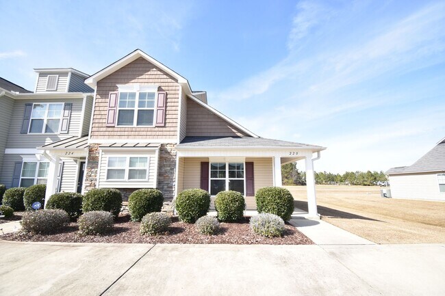 Foto del edificio - 3 Bedroom, 2 Bathroom Townhome (NO PETS)