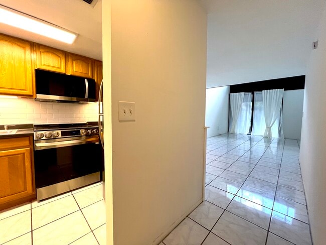 Building Photo - 709 SW 75th St