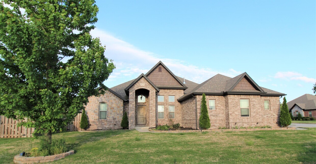 Foto principal - 5717 S 61st St