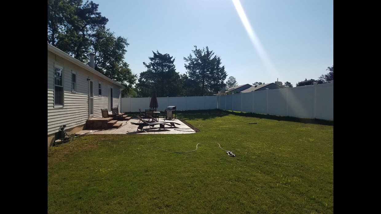 Foto principal - 916 Birmingham Ave