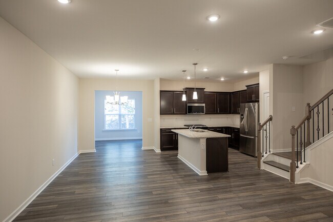 Building Photo - 1119 Badlands St