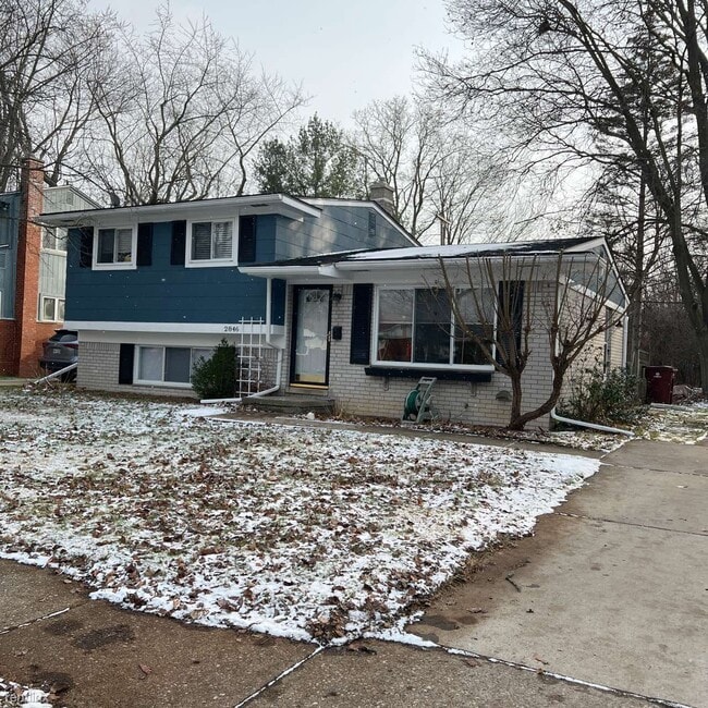 Building Photo - 3 br, 1.5 bath House - 2846 Verle Ave