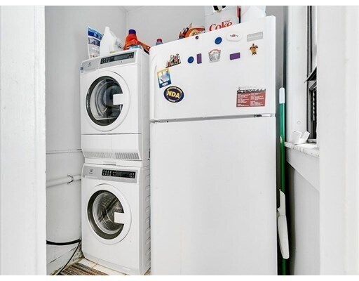 Foto del edificio - 1472 Commonwealth Ave