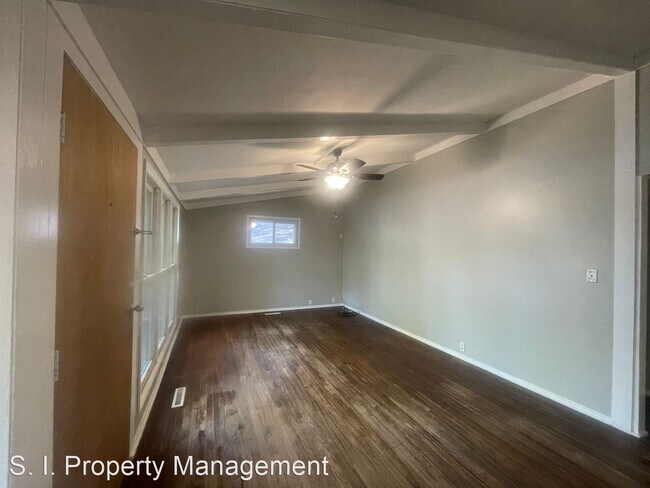 Building Photo - 3 br, 1 bath House - 212 S. Emerald