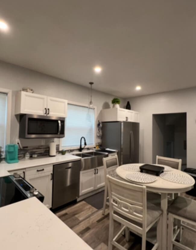 Building Photo - 3171 S 9th St