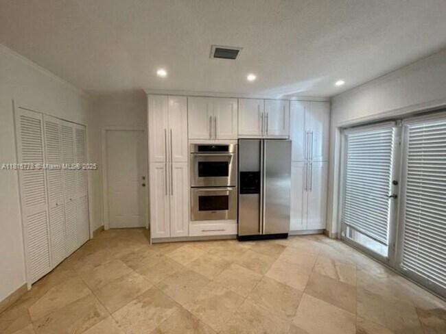 Foto del edificio - 15925 SW 83rd Ct