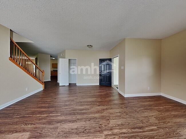 Foto del edificio - 6737 Amber Springs Way