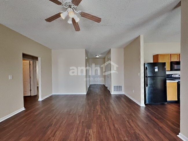 Building Photo - 2426 Woodfield Blvd
