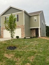 Building Photo - 323 Everleigh Cir