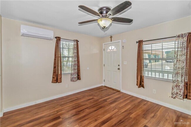 Foto del edificio - 8 Julian St