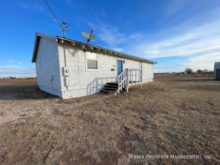 Foto principal - 22901 Compound Rd