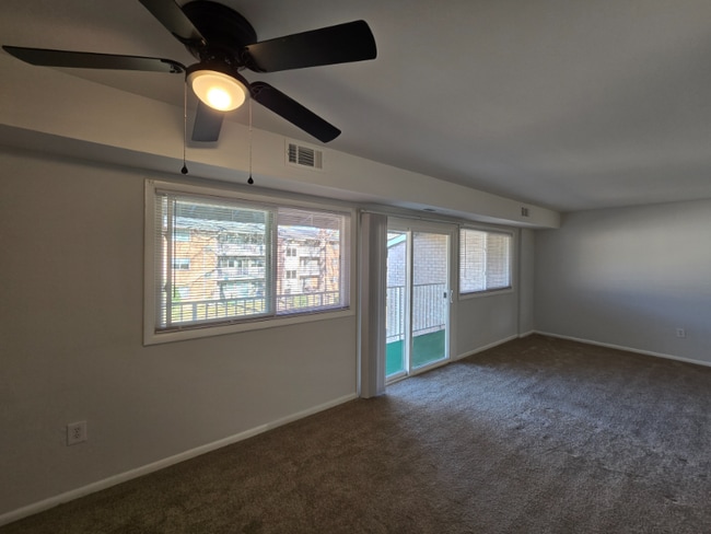 Building Photo - 806 Brook Hill Rd