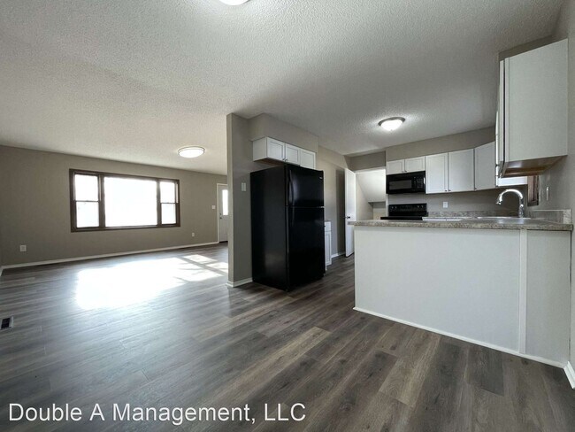 Building Photo - 3 br, 1 bath House - 1321 Shultz St.